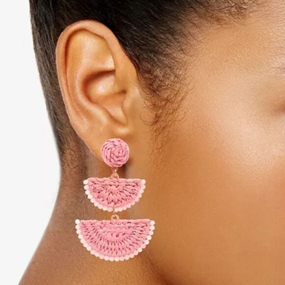 🎁Pink Woven Raffia Drop Tower Earrings Hardware Goldtone, ON 34TH - Picture 2 of 5